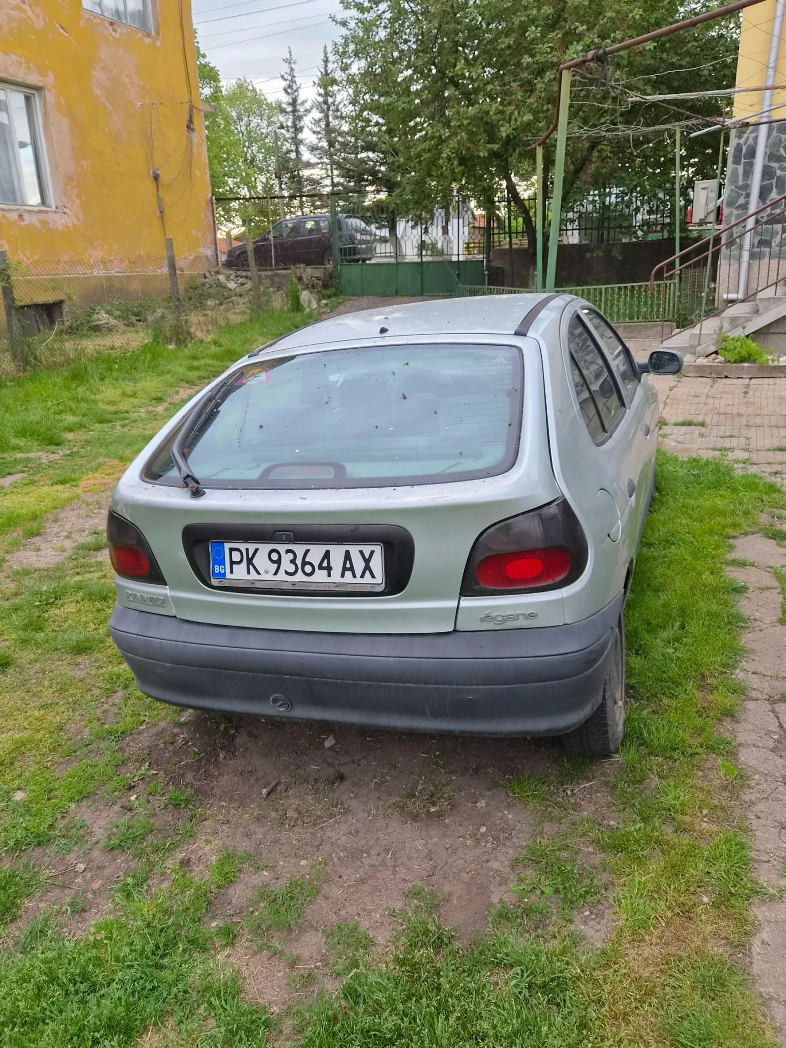 Renault Megane Megane, снимка 2 - Автомобили и джипове - 54543514