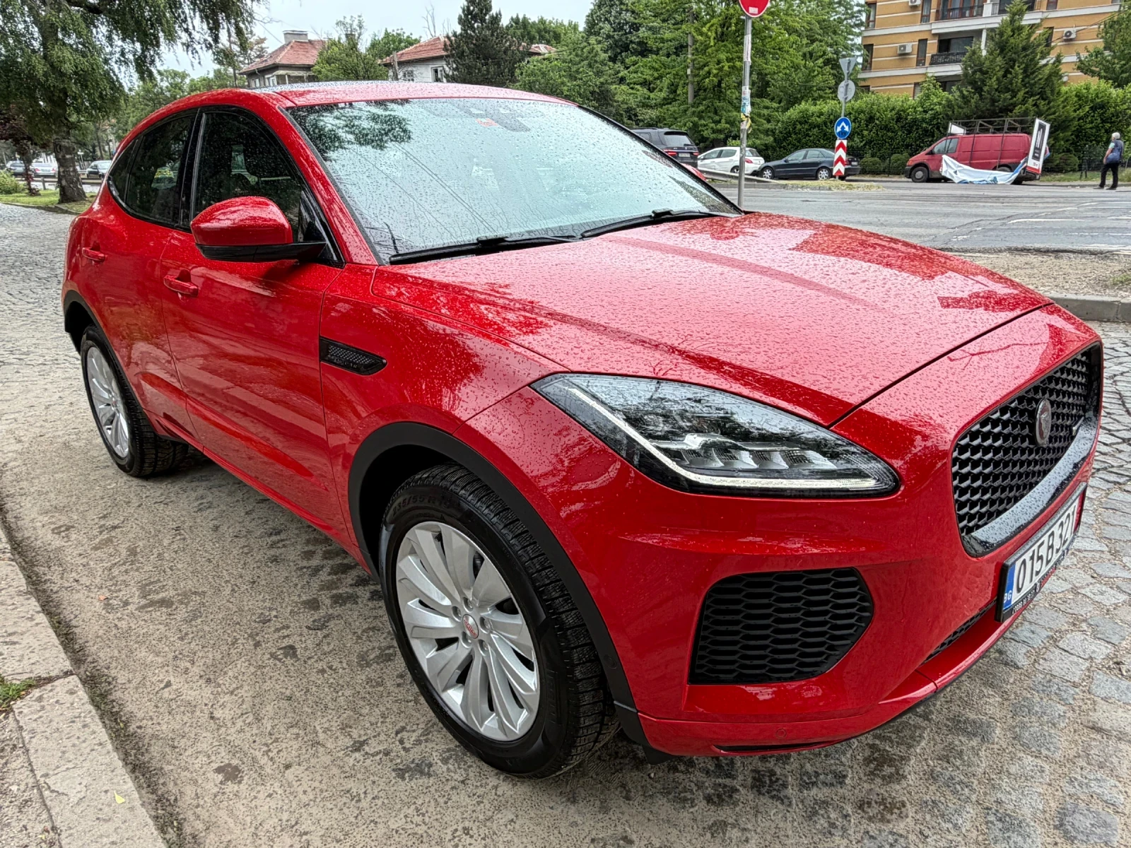 Jaguar E-pace R-design, 20000км !!!, снимка 3 - Автомобили и джипове - 54743921