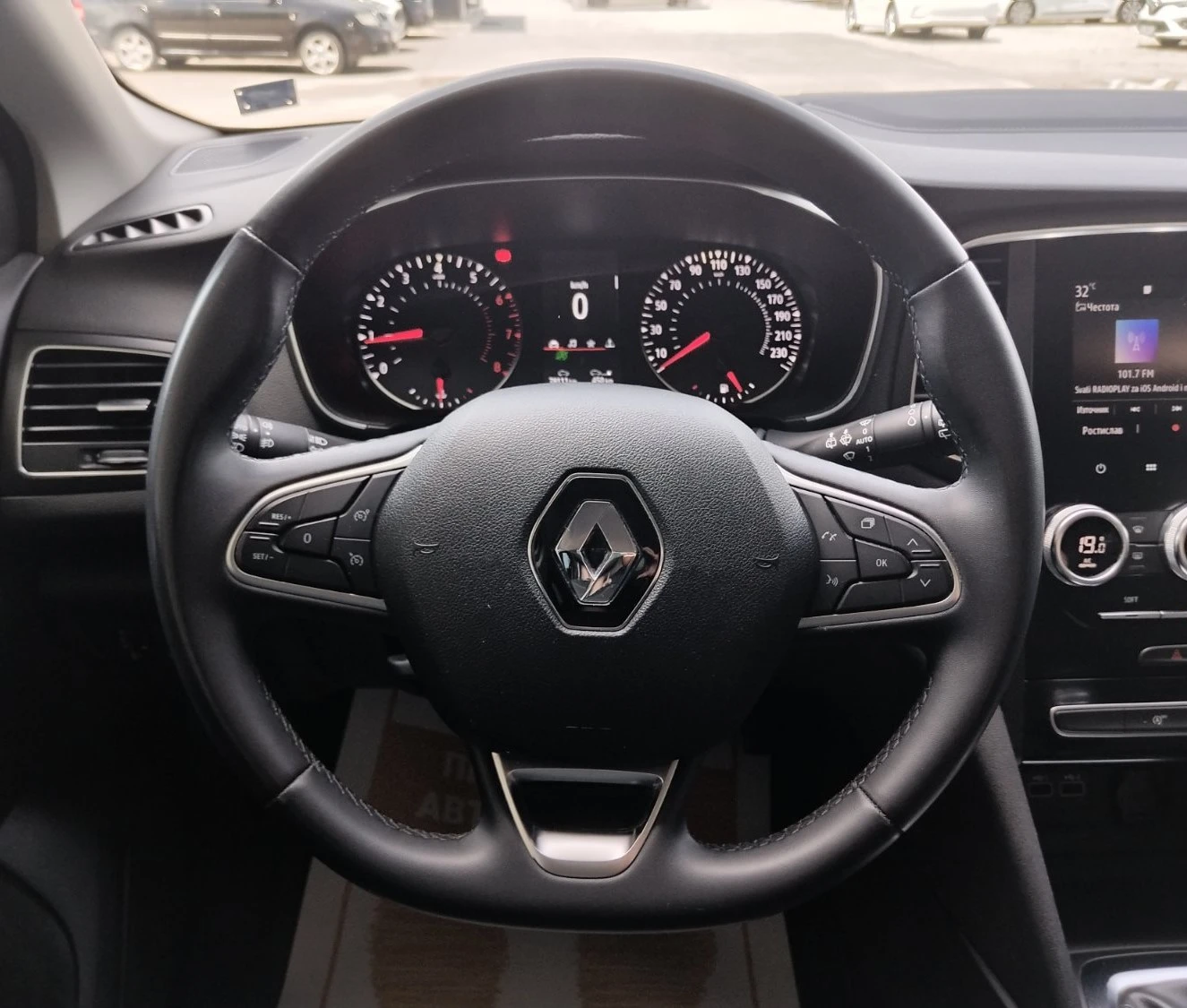 Renault Megane 1.0Tce/ 115к.с., снимка 10 - Автомобили и джипове - 54763692
