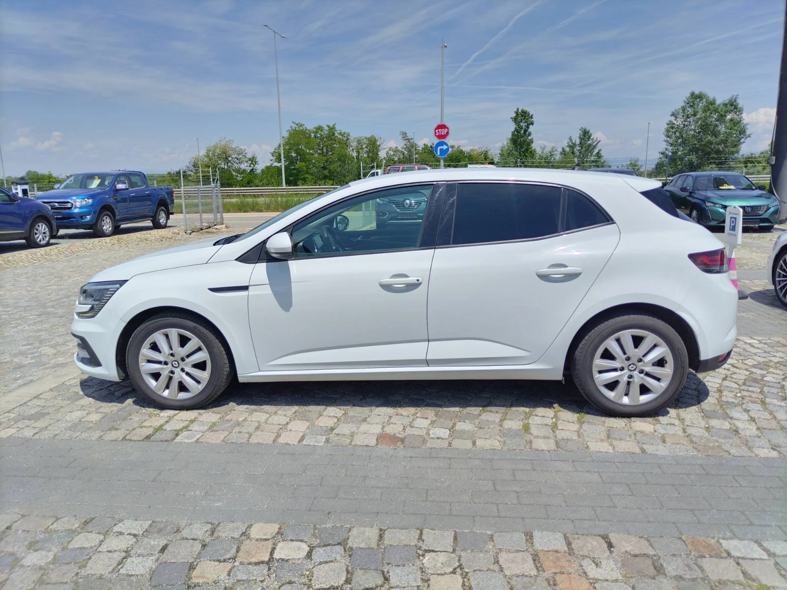 Renault Megane 1.0Tce/ 115к.с., снимка 8 - Автомобили и джипове - 54763692