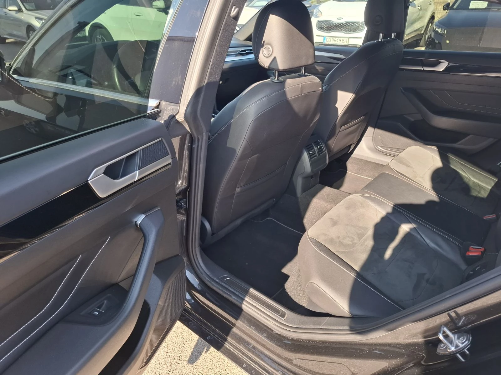 VW Arteon 2.0 tdi DSG R-Line Гаранция, снимка 7 - Автомобили и джипове - 55736002