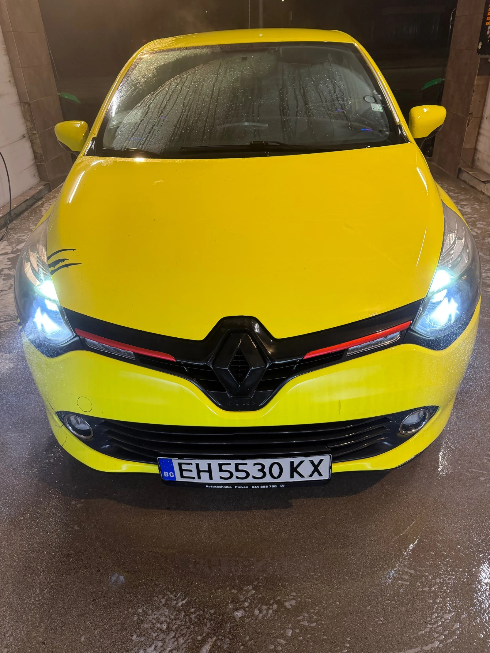 Renault Clio 1.5, снимка 11 - Автомобили и джипове - 55832790