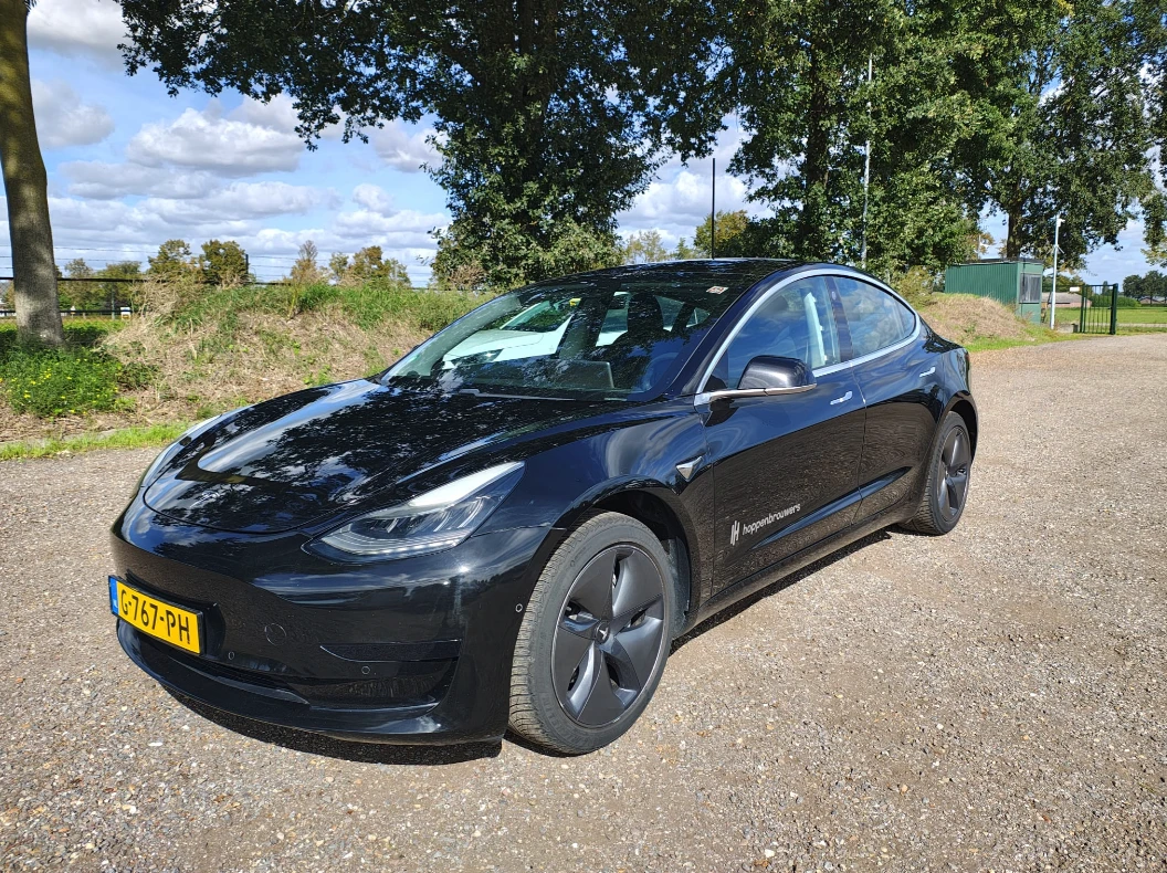 Tesla Model 3 Standard Range, снимка 2 - Автомобили и джипове - 56375670