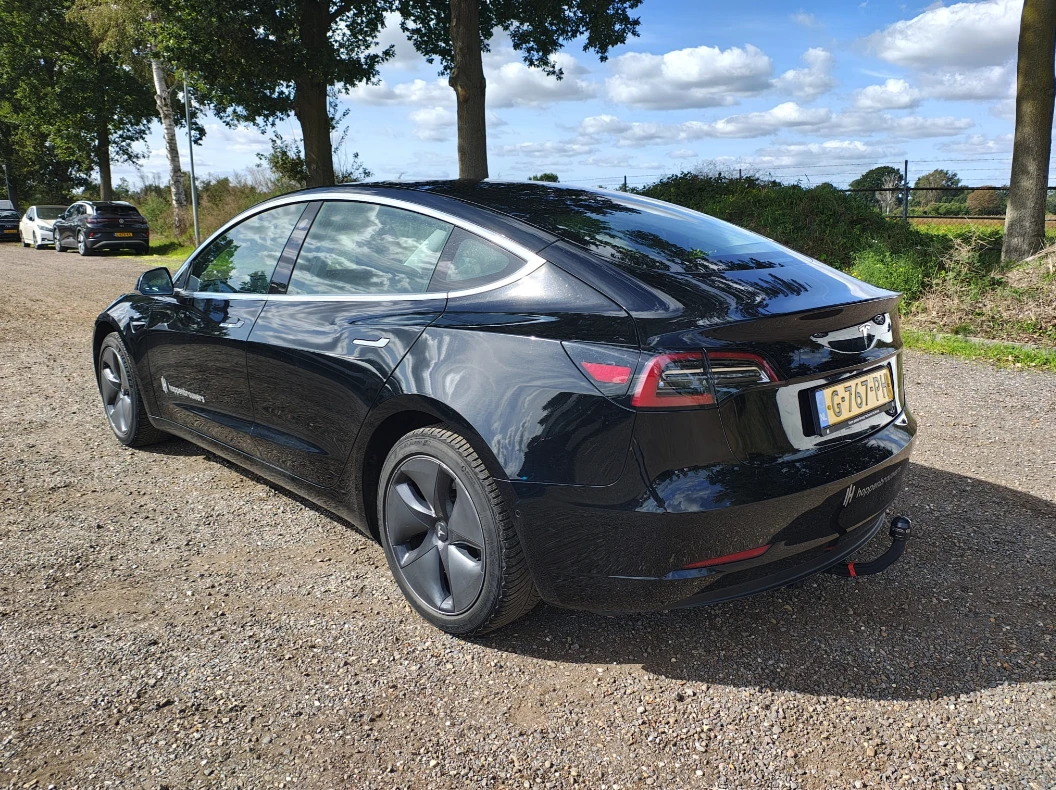 Tesla Model 3 Standard Range, снимка 4 - Автомобили и джипове - 56375670