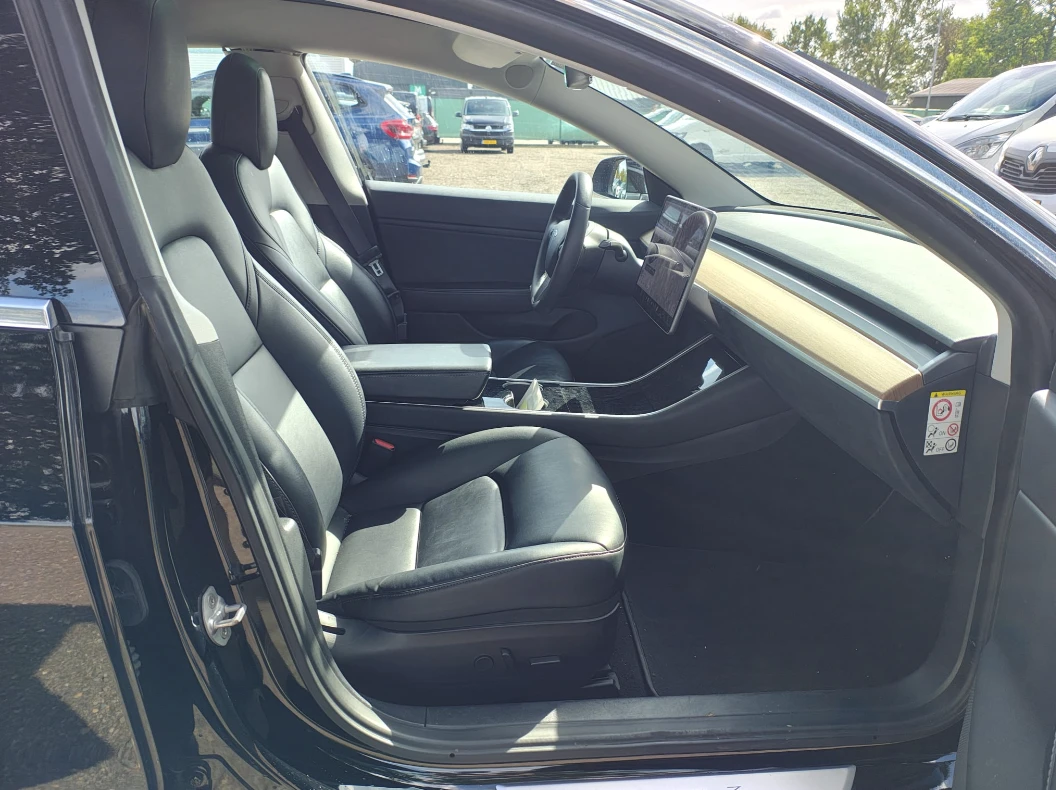 Tesla Model 3 Standard Range, снимка 10 - Автомобили и джипове - 56375670