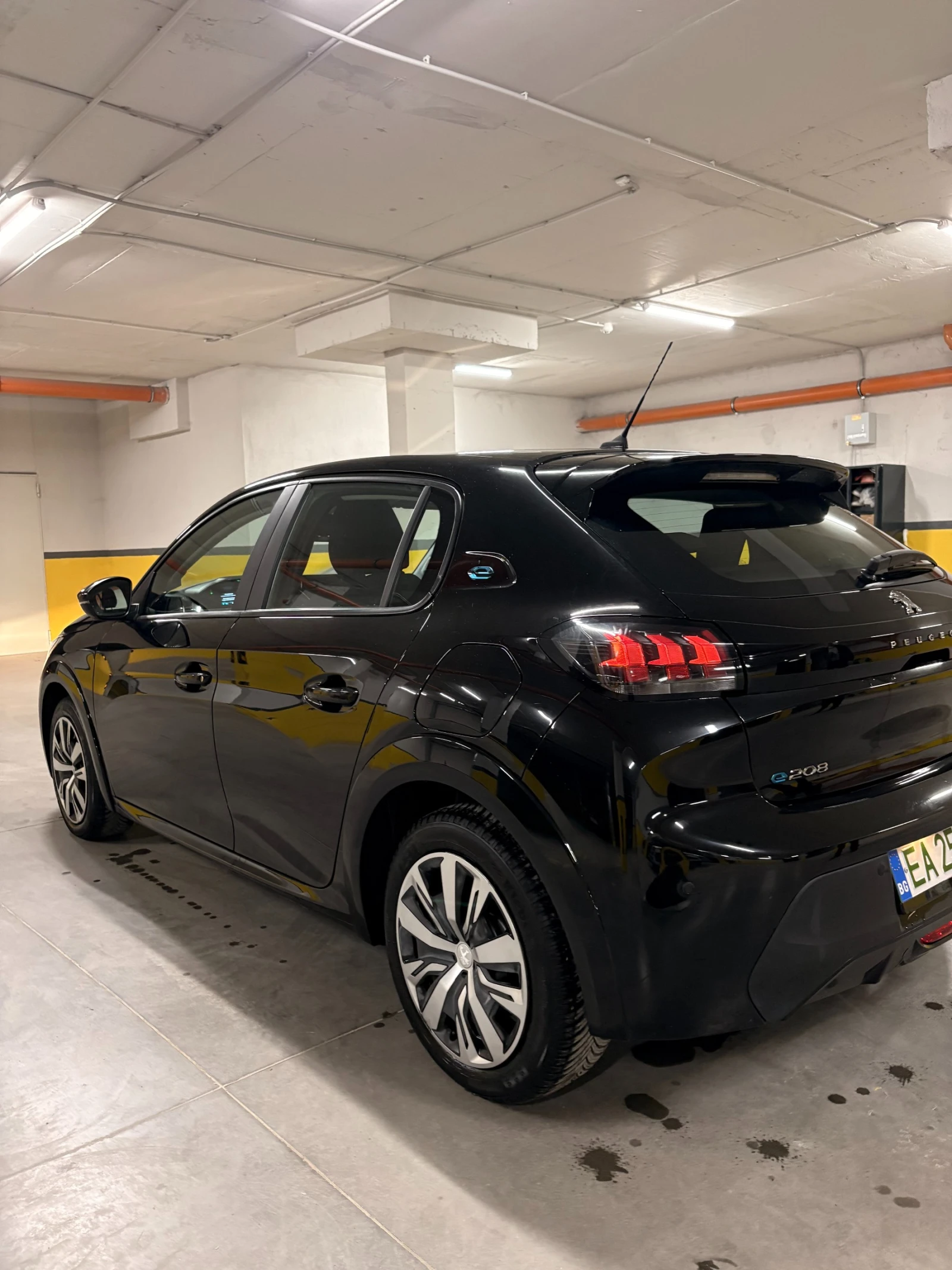 Peugeot 208, снимка 8 - Автомобили и джипове - 56442857