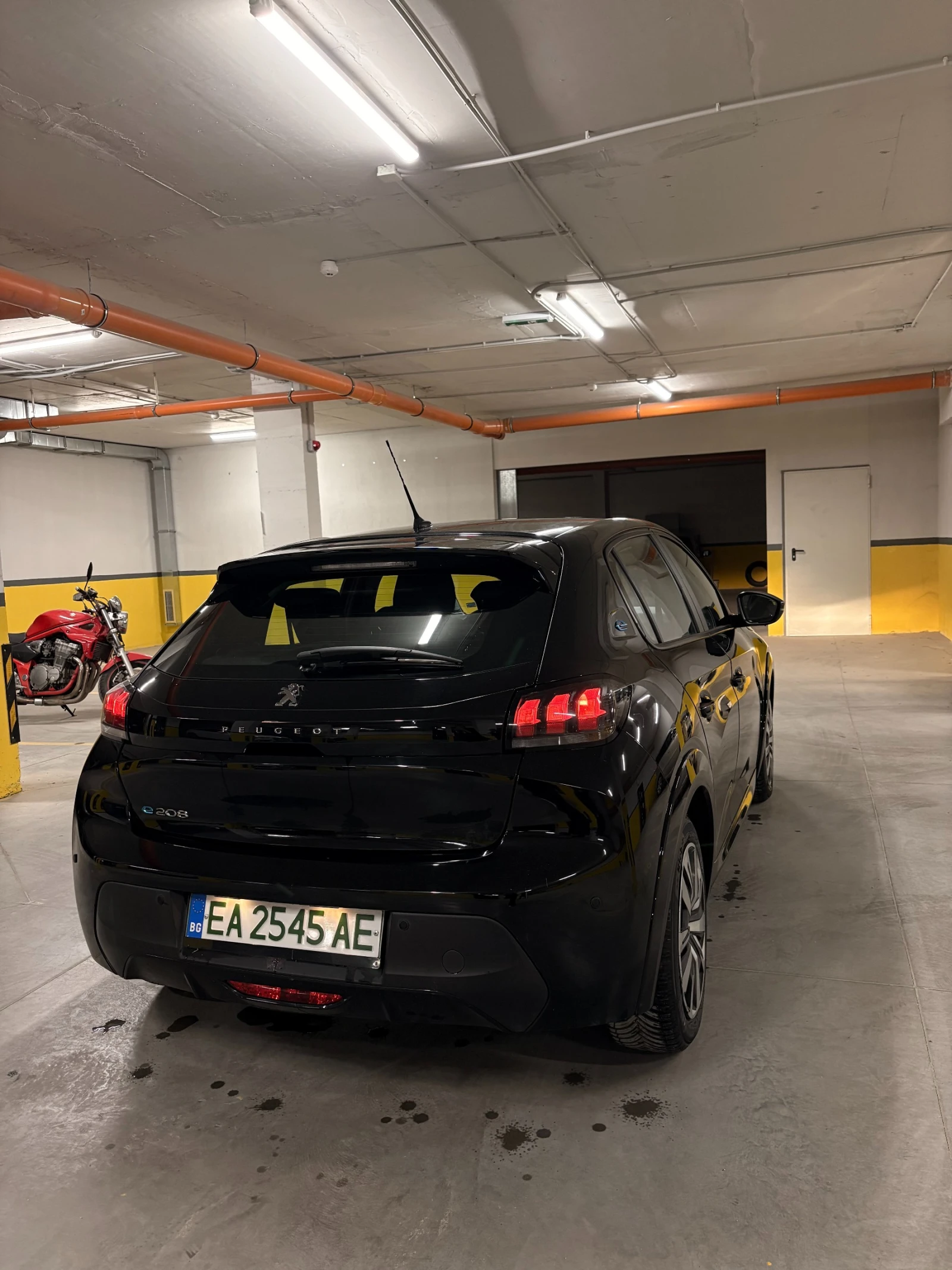 Peugeot 208, снимка 4 - Автомобили и джипове - 56442857