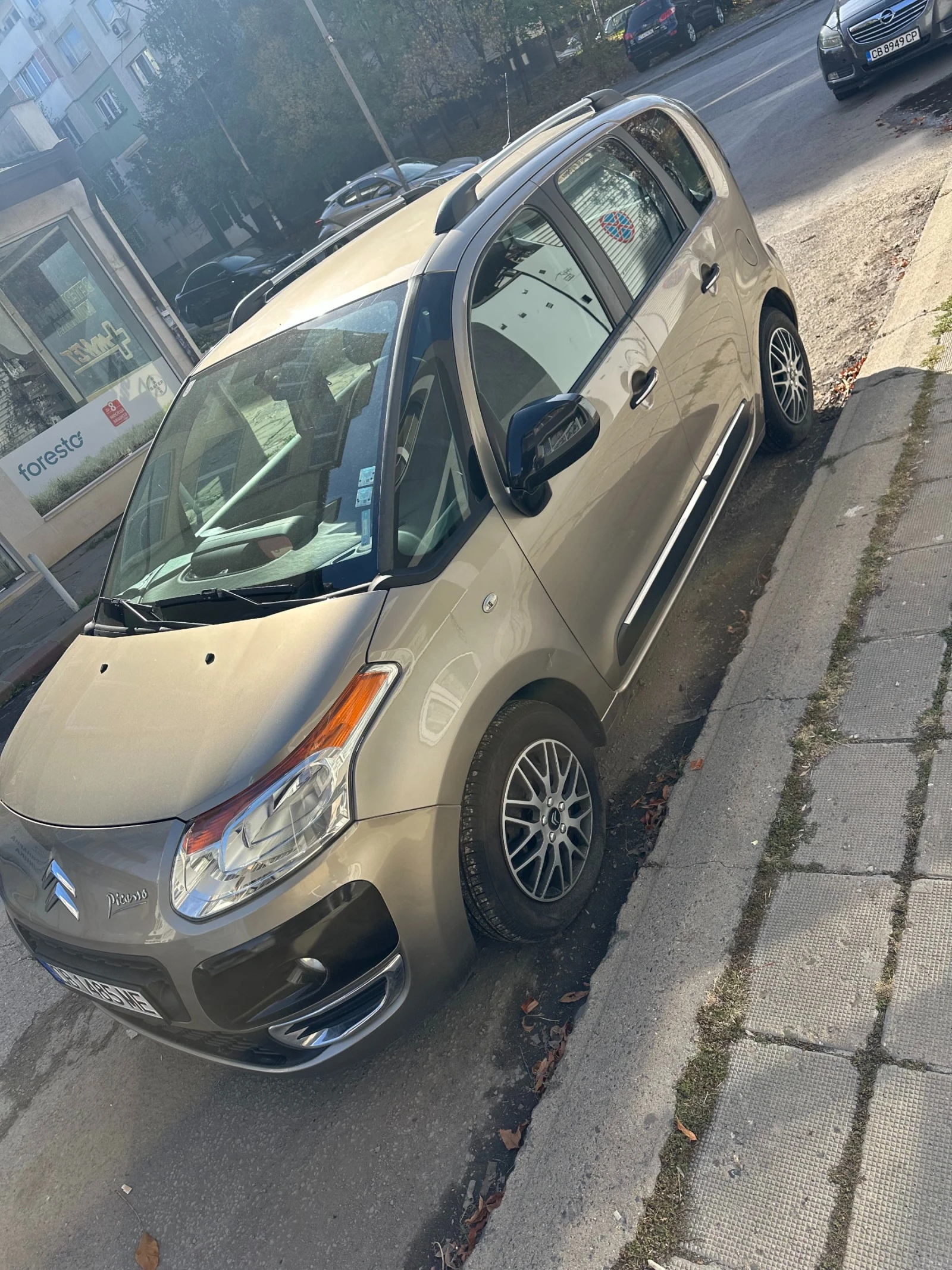Citroen C3 Picasso, снимка 2 - Автомобили и джипове - 56579775
