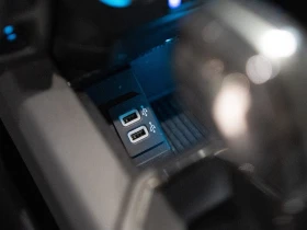 Ford Raptor SuperCrew 4WD * 68827км!* АвтоКредит* (ЦЕНА ДО БГ), снимка 16