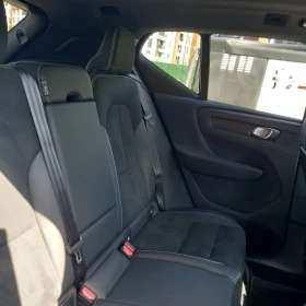 Volvo XC40, снимка 16
