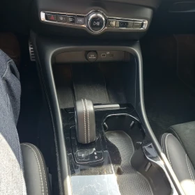 Volvo XC40, снимка 4