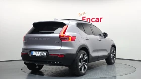Volvo XC40 2.0 B4 Ultra Dark, снимка 2