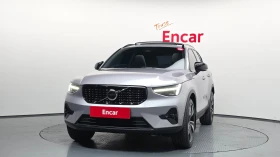 Volvo XC40 2.0 B4 Ultra Dark, снимка 3