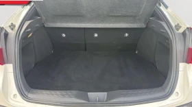 Toyota C-HR * XLE Premium* Подгрев* Back Cam* Blind spot* , снимка 14