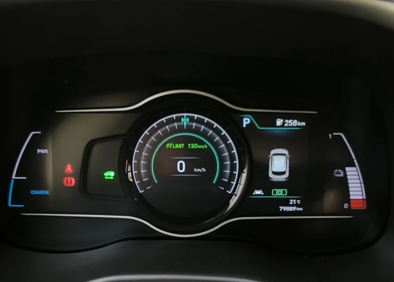 Hyundai Kona, снимка 7 - Автомобили и джипове - 52220627