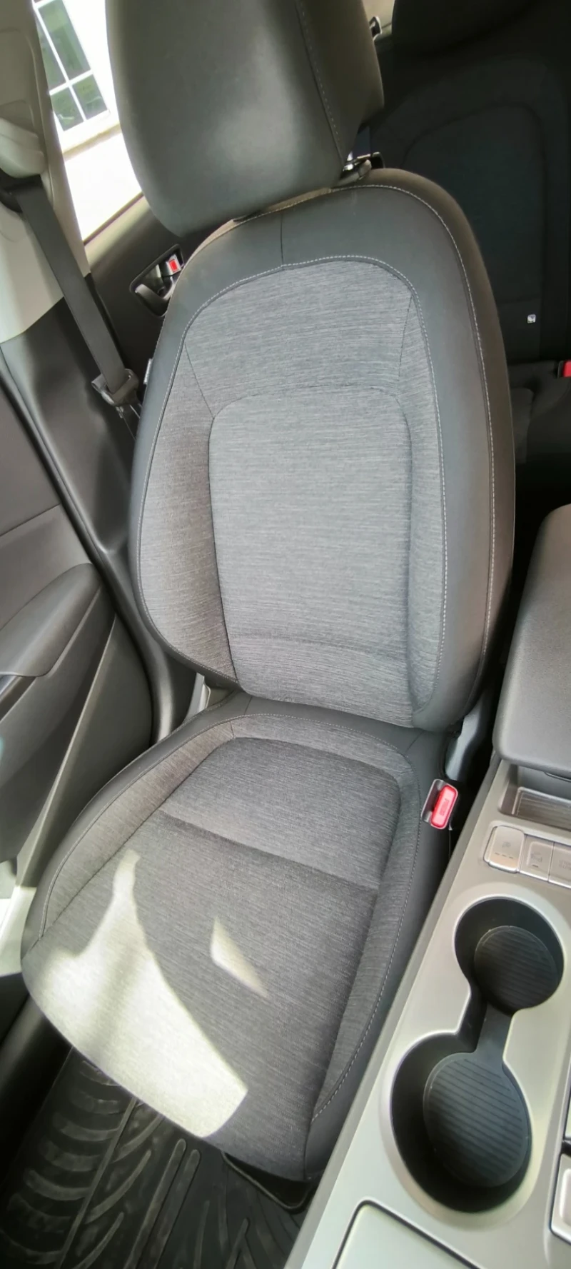 Hyundai Kona, снимка 8 - Автомобили и джипове - 52220627