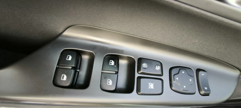 Hyundai Kona, снимка 6 - Автомобили и джипове - 52220627