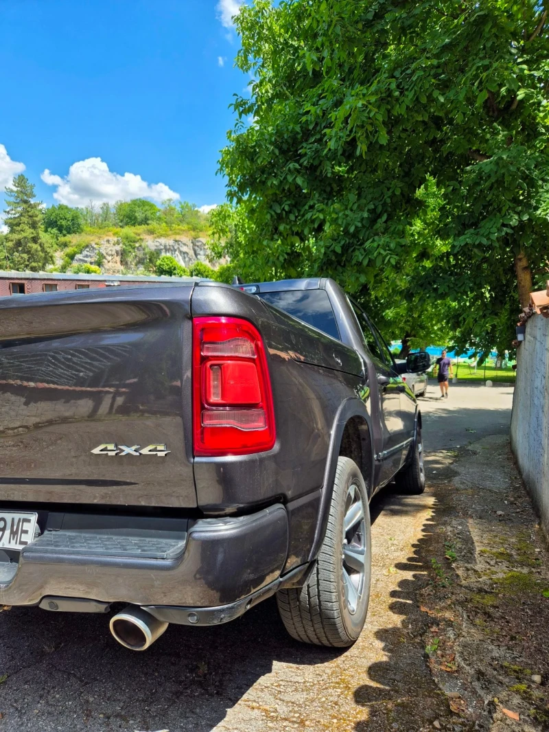Dodge RAM 1500 LIMITED 5.7 HEMI ГАЗ, снимка 8 - Автомобили и джипове - 52384990