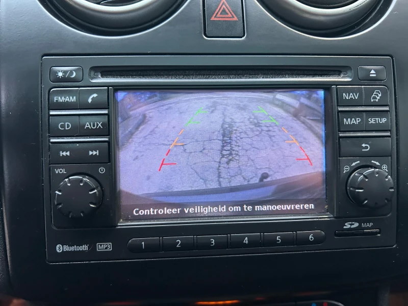 Nissan Qashqai 1.6i * FACE* НАВИ* КАМЕРА* ПАНОРАМА* , снимка 13 - Автомобили и джипове - 52877507