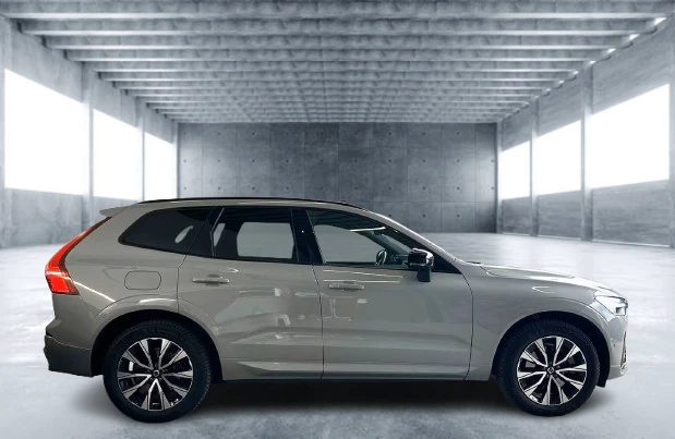 Volvo XC60 B4 AWD = Plus Dark = Гаранция  - изображение 4
