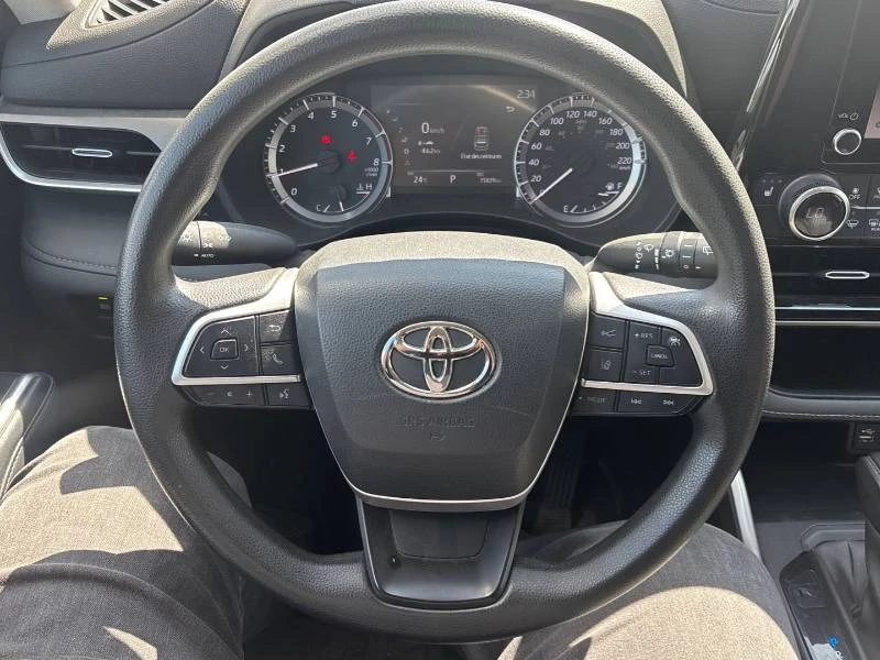 Toyota Highlander * LE AWD * ДИСТРОНИК * 7 МЕСТЕН * ПРЕДСТАВИТЕЛСТВО, снимка 9 - Автомобили и джипове - 55800849