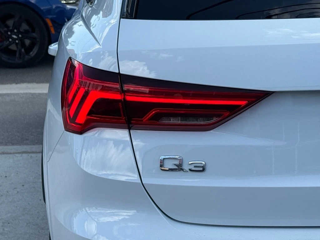 Audi Q3 * PROGRESSIV S LINE | PANO | LOADED * CARFAX *  | Mobile.bg   11