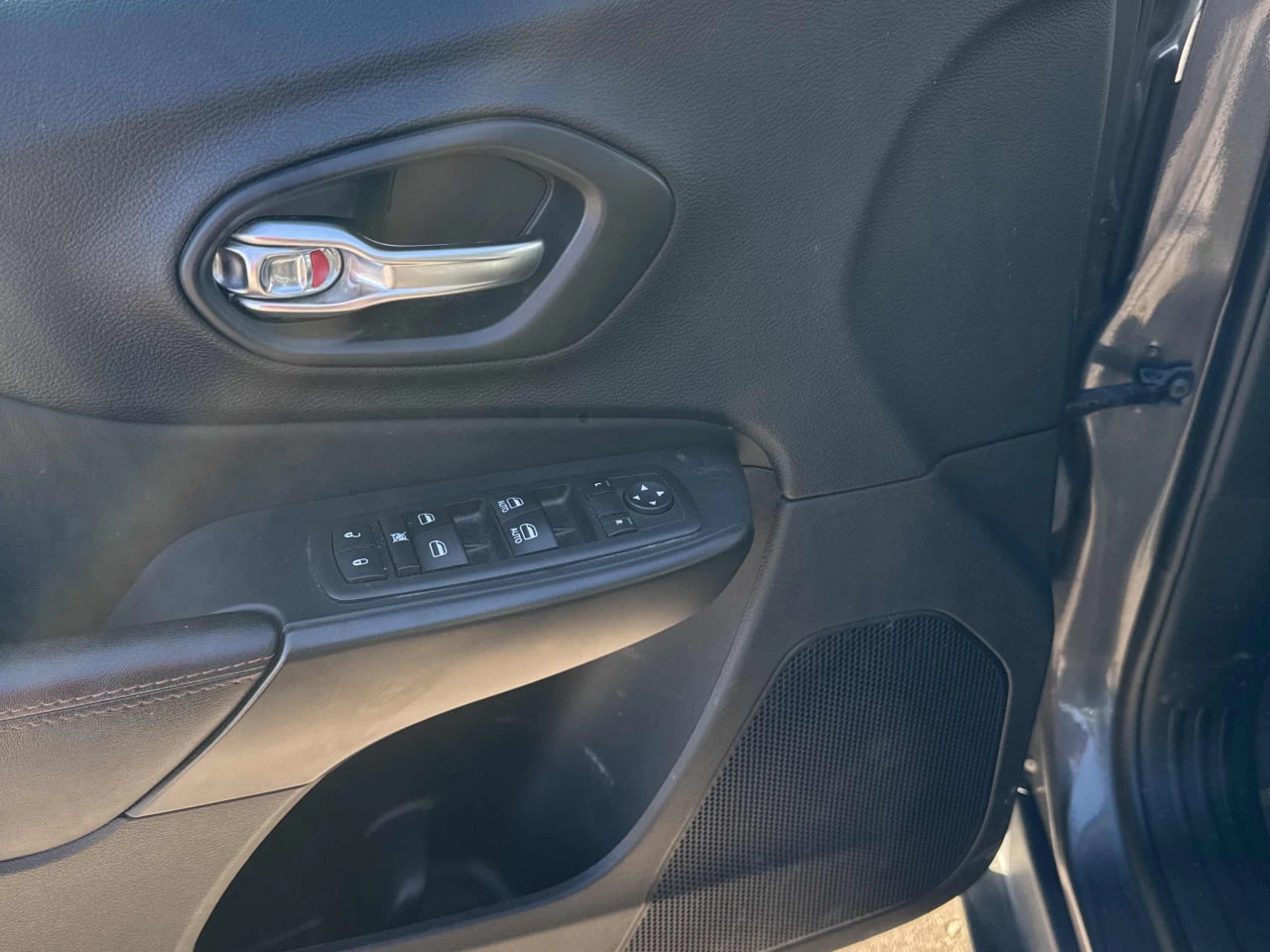 Jeep Cherokee CARFAX*     | Mobile.bg   13