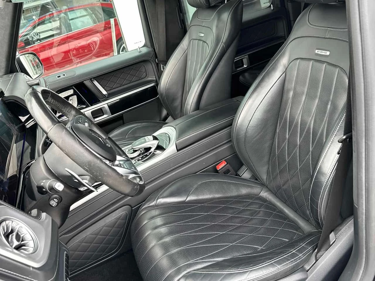 Mercedes-Benz G 63 AMG * МАСАЖИ* ДИСТРОНИК* ОБДУХВАНЕ* 360 КАМЕРА* , снимка 10 - Автомобили и джипове - 53910818