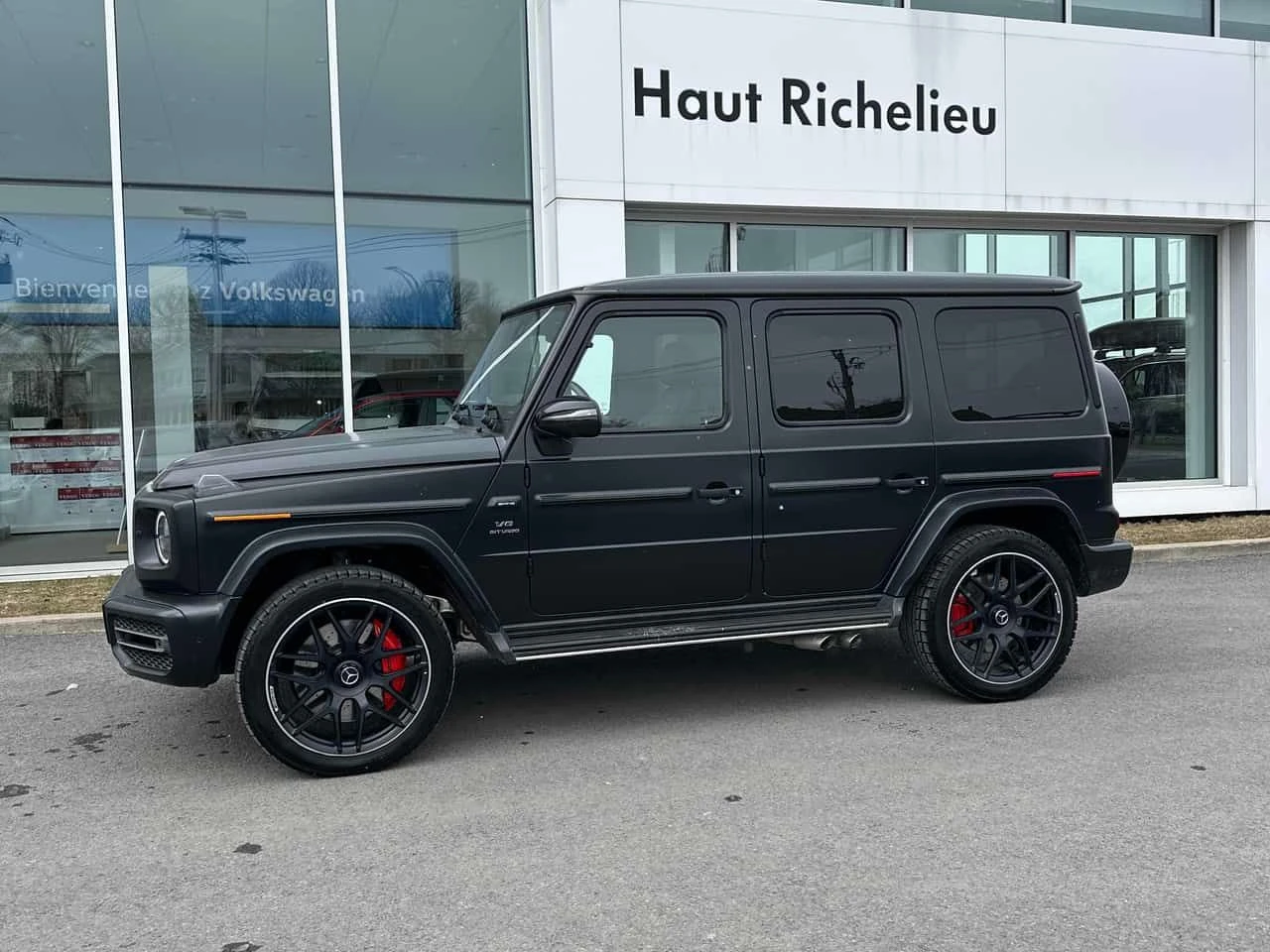 Mercedes-Benz G 63 AMG * МАСАЖИ* ДИСТРОНИК* ОБДУХВАНЕ* 360 КАМЕРА* , снимка 4 - Автомобили и джипове - 53910818