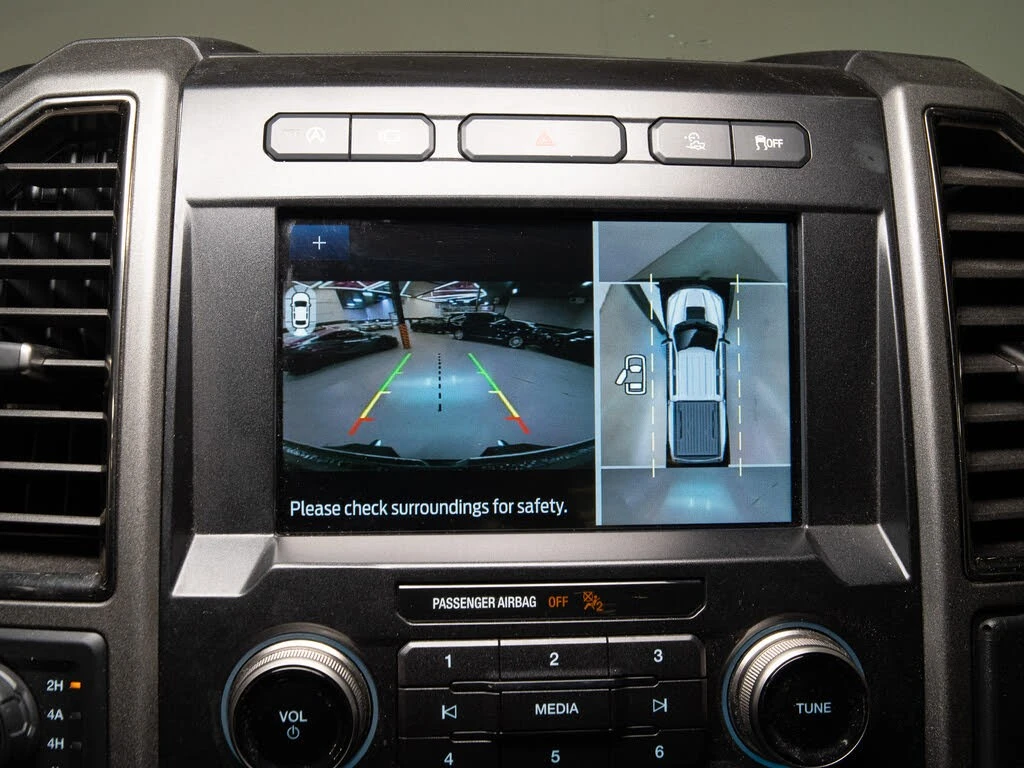 Ford Raptor SuperCrew 4WD * 68827км!* АвтоКредит* (ЦЕНА ДО БГ), снимка 12 - Автомобили и джипове - 54116840