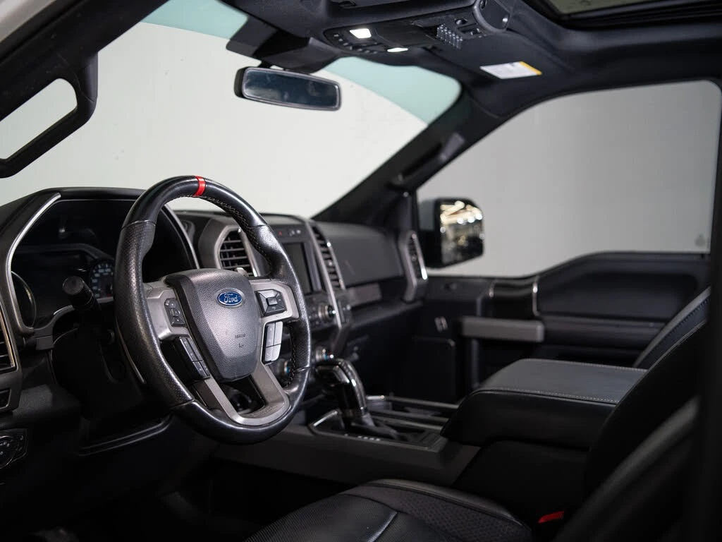 Ford Raptor SuperCrew 4WD * 68827км!* АвтоКредит* (ЦЕНА ДО БГ), снимка 9 - Автомобили и джипове - 54116840