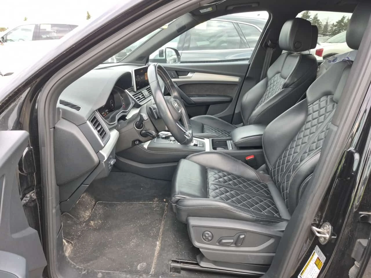 Audi SQ5  | TECHNIK | DISTRONIC | 360 | ДВА КЛЮЧА , снимка 8 - Автомобили и джипове - 54321390