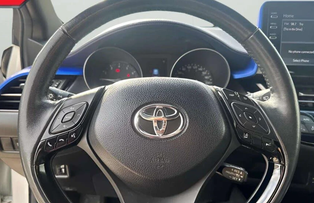 Toyota C-HR * XLE Premium* Подгрев* Back Cam* Blind spot* , снимка 9 - Автомобили и джипове - 55543553
