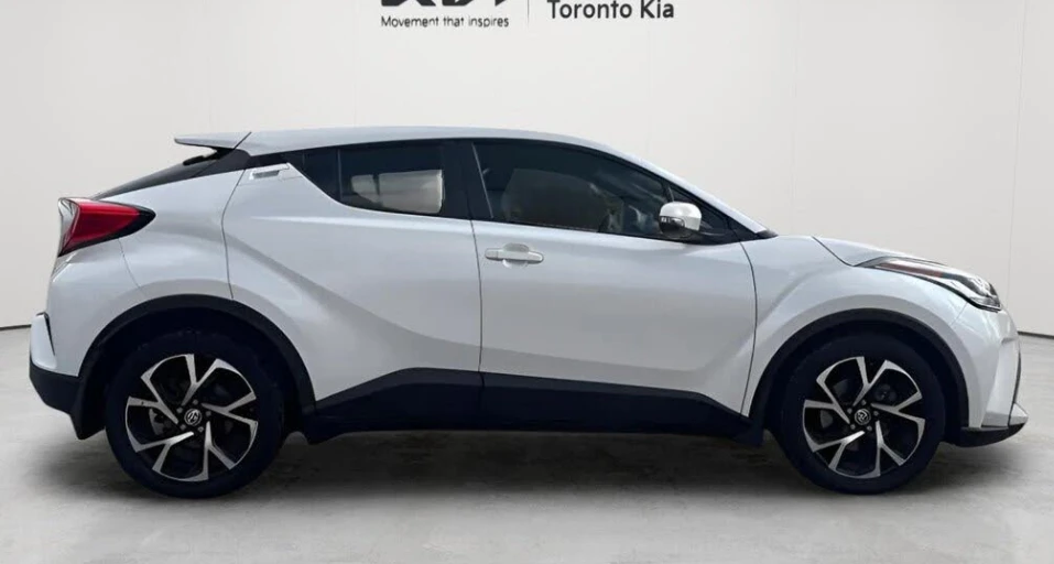 Toyota C-HR * XLE Premium* Подгрев* Back Cam* Blind spot* , снимка 6 - Автомобили и джипове - 55543553