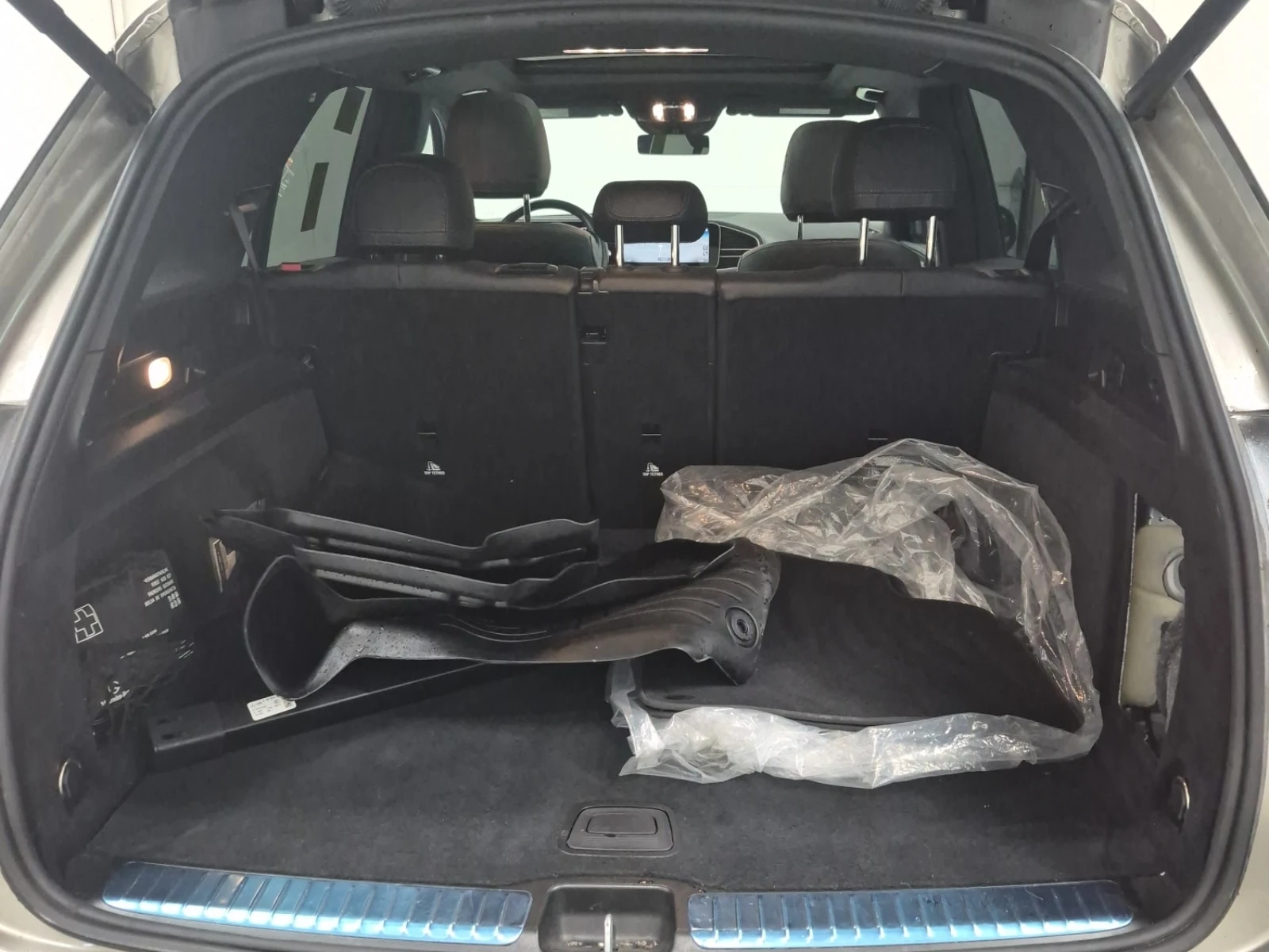 Mercedes-Benz GLE * 450* CARFAX* АВТОКРЕДИТ БЕЗ ПЪРВОНАЧАЛНА ВНОСКА*, снимка 14 - Автомобили и джипове - 55802782