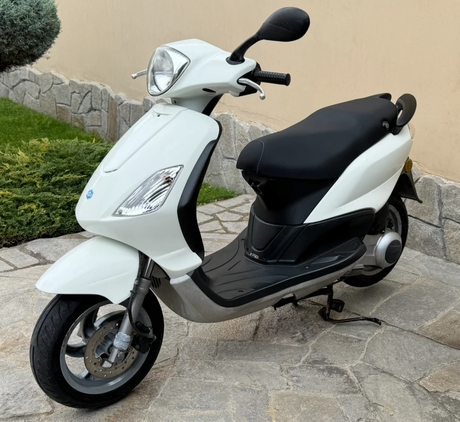 Piaggio Fly 150cc 15ps - изображение 3