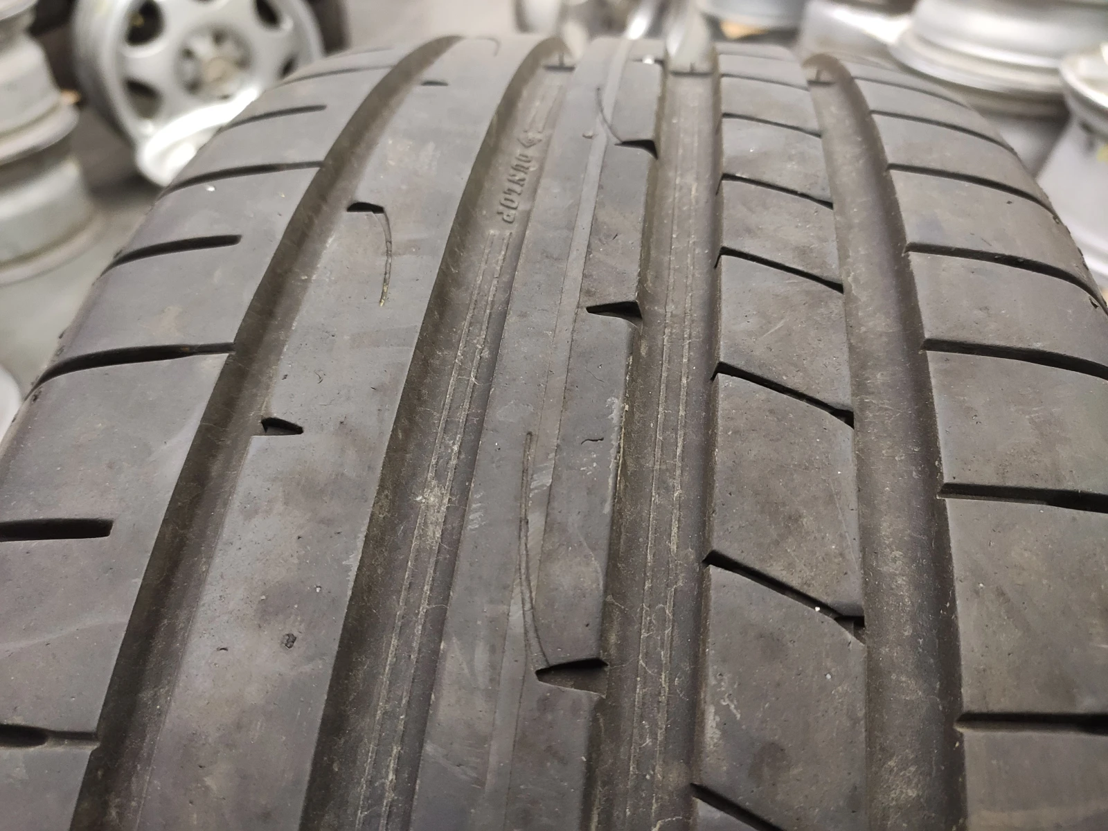 Гуми Летни 245/45R18