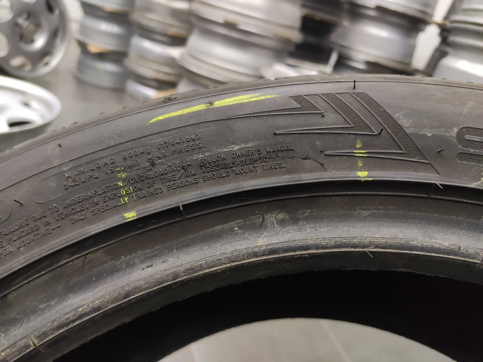 Гуми Летни 245/45R18, снимка 9 - Гуми и джанти - 54806966