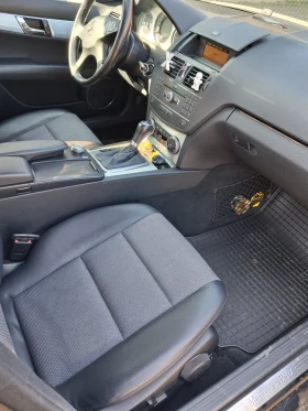 Mercedes-Benz 220 Avangard , снимка 11