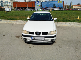 Seat Ibiza, снимка 2 - Автомобили и джипове - 45179545