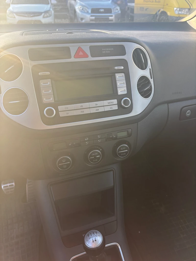 VW Golf, снимка 8 - Автомобили и джипове - 52615548