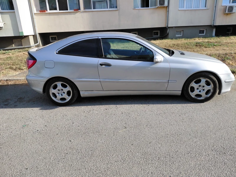 Mercedes-Benz C 220 220, снимка 2 - Автомобили и джипове - 52552627