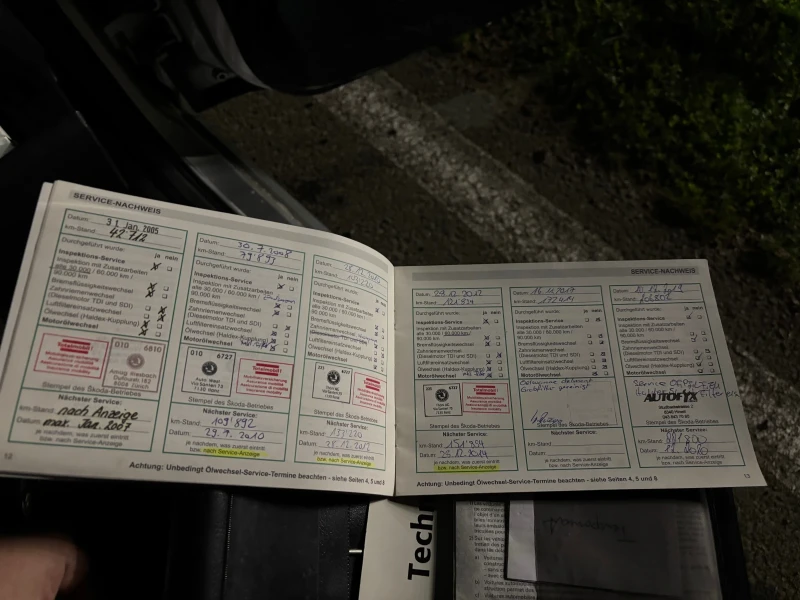 Skoda Octavia, снимка 10 - Автомобили и джипове - 52642720