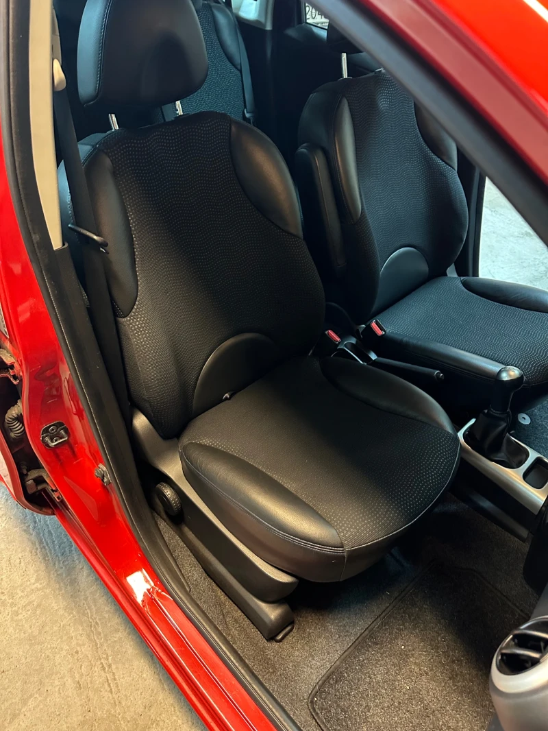 Nissan Note 1.4i Highline 106 000км., снимка 15 - Автомобили и джипове - 52921330