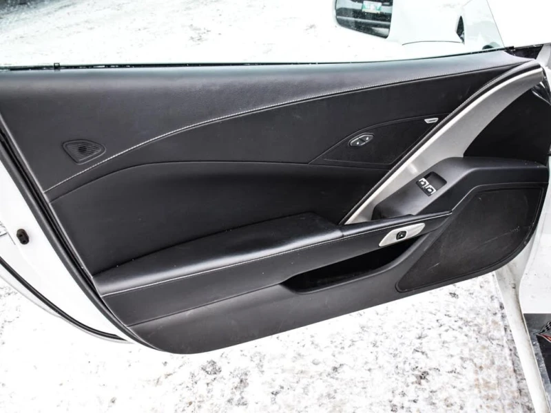 Chevrolet Corvette Stingray 1LT* Coupe* АвтоКредит* (ЦЕНА ДО БГ), снимка 6 - Автомобили и джипове - 53237822