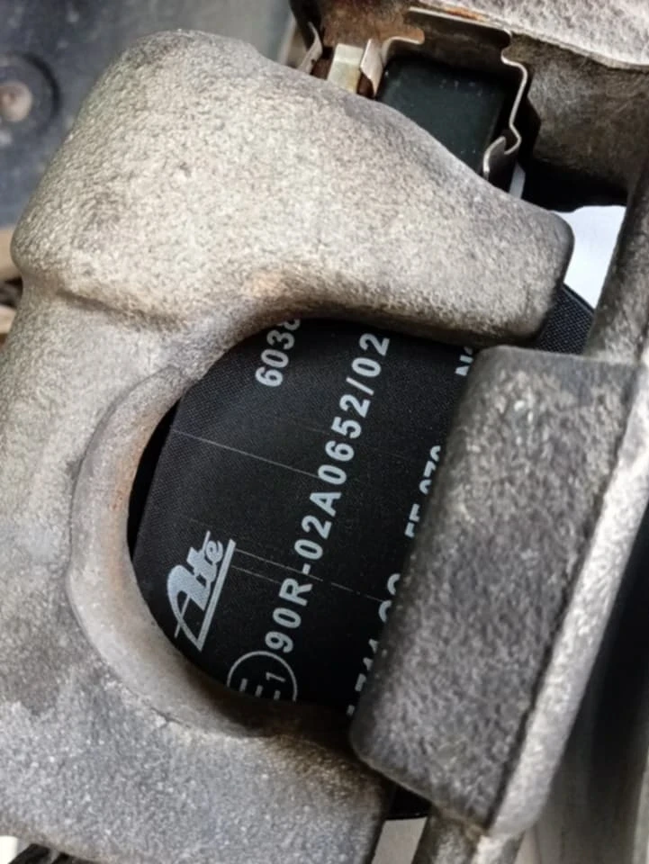 VW Touran, снимка 13 - Автомобили и джипове - 53878713