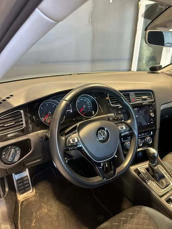 VW Golf 1.6tdi DSG 116ps, снимка 5 - Автомобили и джипове - 54142103