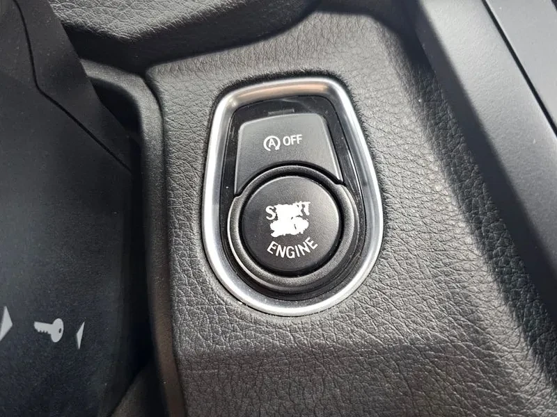 BMW 320 F30, снимка 17 - Автомобили и джипове - 54960548