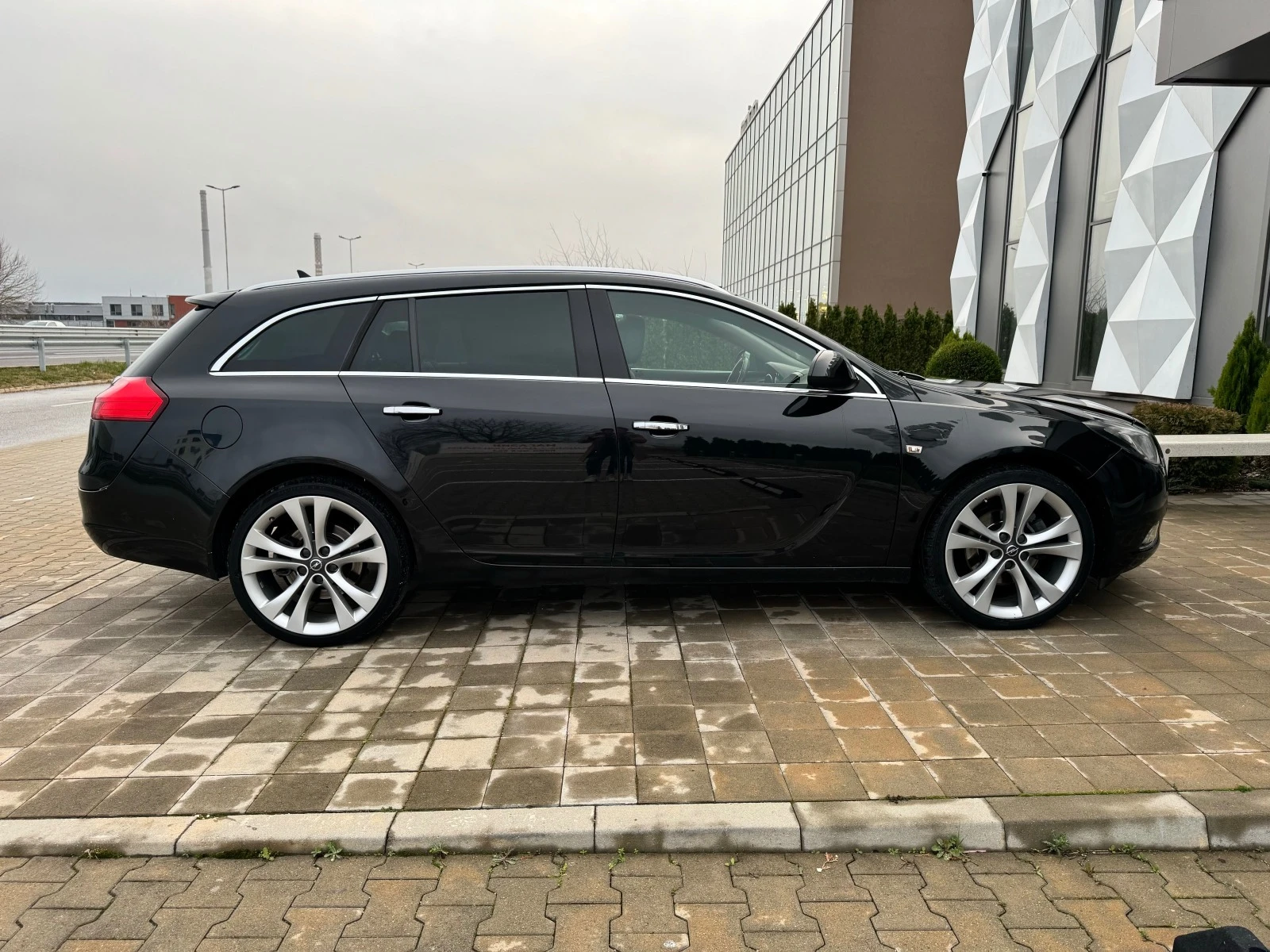 Opel Insignia COSMO-4X4-ПАНОРАМА-ПАМЕТ-НАВИ-ПОДГРЕВ-LANE-ASIST- - изображение 4