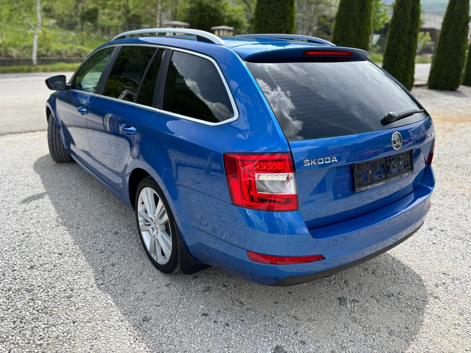 Skoda Octavia 2.0 TDI 150к.с 4x4 - изображение 8